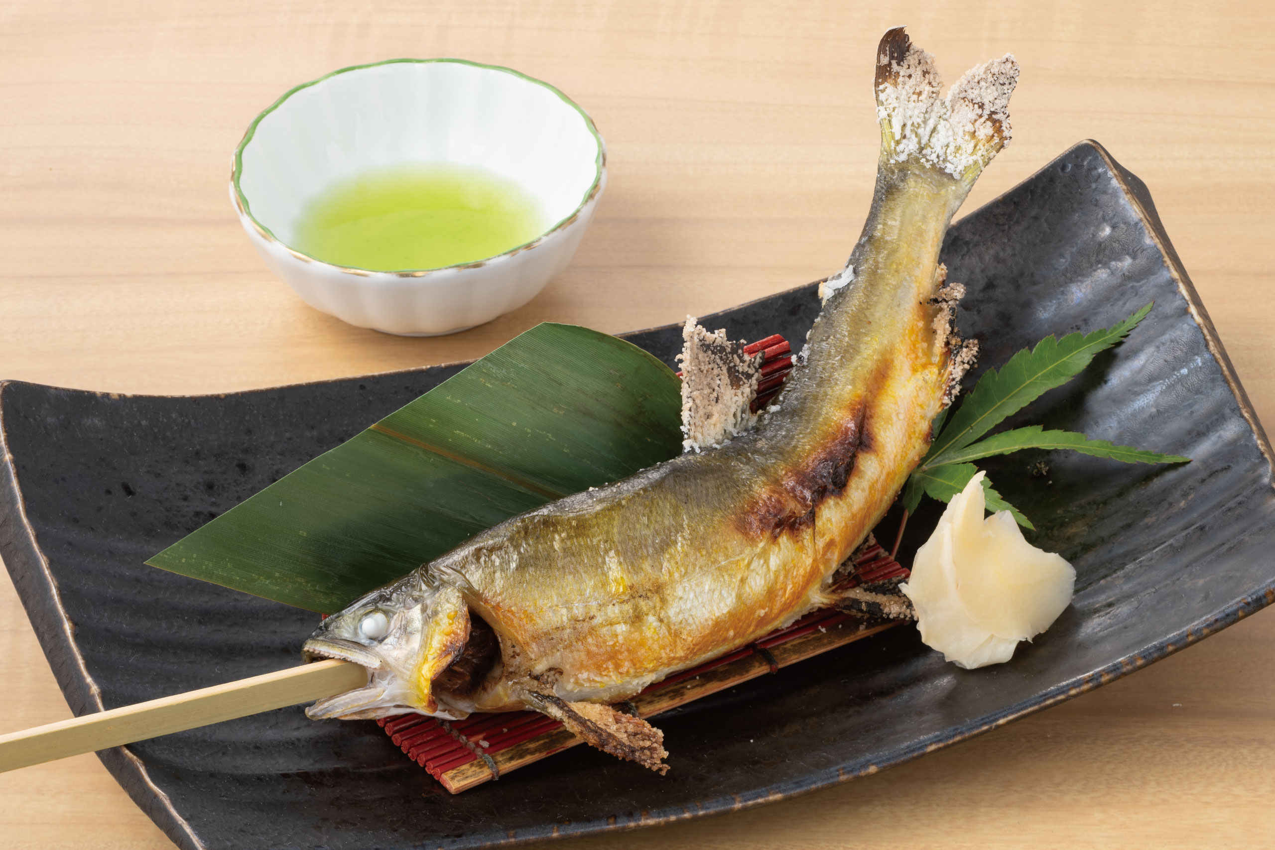 日本海庄や旬メニュー　2025年6月　海鮮　焼き　鮎（塩焼き又は田楽焼き）　日本海庄や　㈱かんなん丸